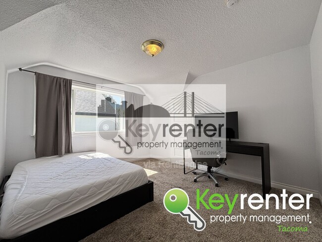 Building Photo - 8434 Tacoma Ave S