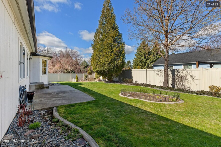 Building Photo - 5765 N Stafford Rd