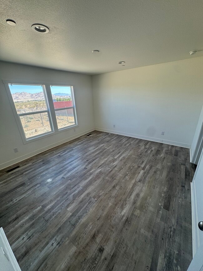 Building Photo - 9175 Alamo Ave