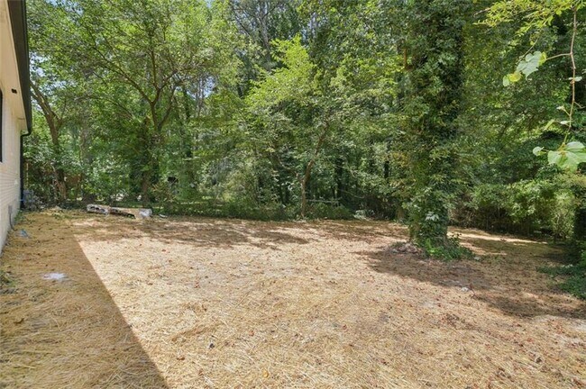 Building Photo - 2909 Diana Dr SW