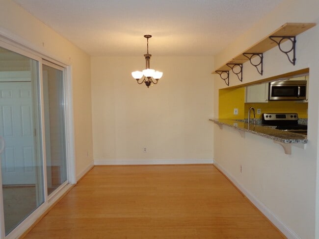 Building Photo - RIVER COVE POINT CONDO