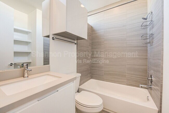 Building Photo - 2333 Sperber Ln