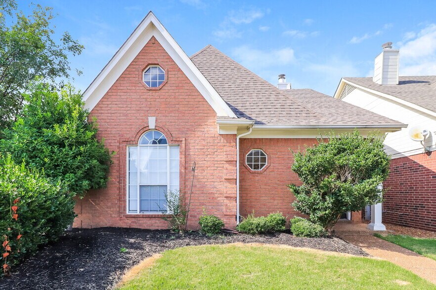 Building Photo - 8652 Eagle View Dr