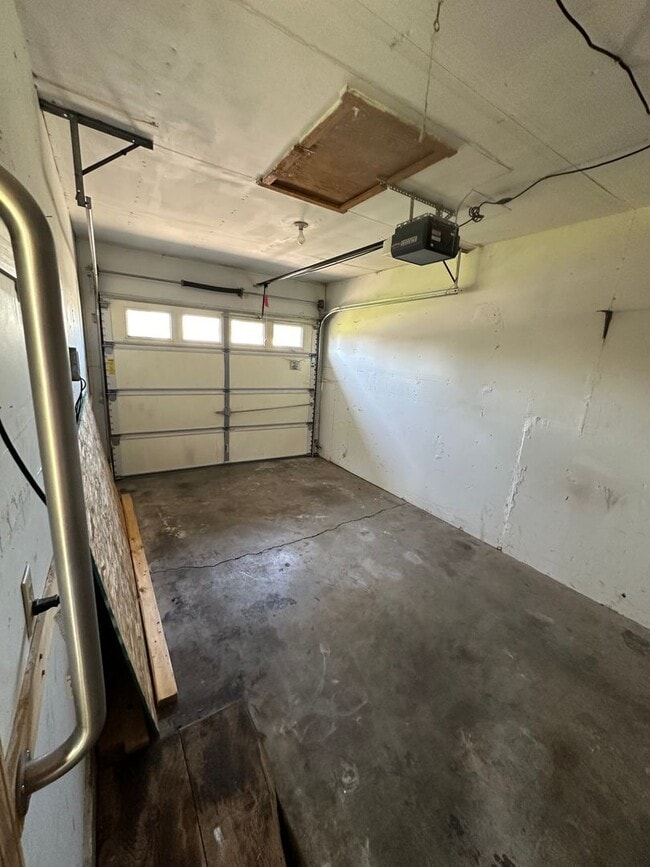 Building Photo - 6209 Onyx Ave