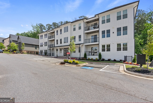Building Photo - Luxury Living in Peachtree City