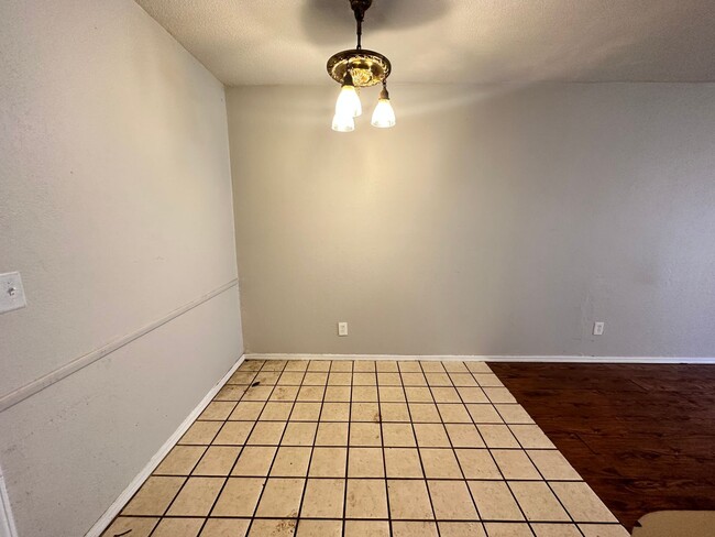 Primary Photo - 1 Bed unit OKC