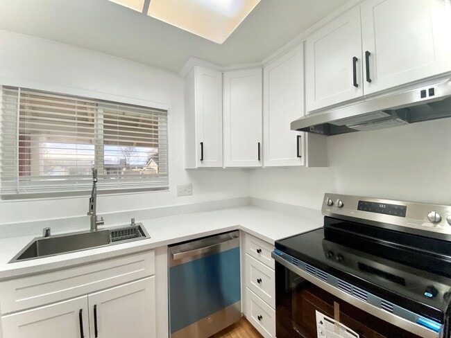 Building Photo - Upgraded 3-Bedroom 2-Bathroom Home for Rent - Union City!