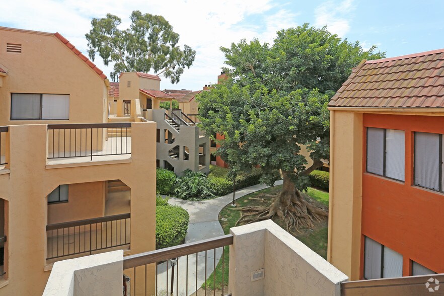 Primary Photo - Canyon Villa