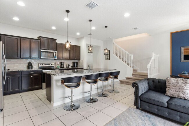 Building Photo - 2440 Dubai St