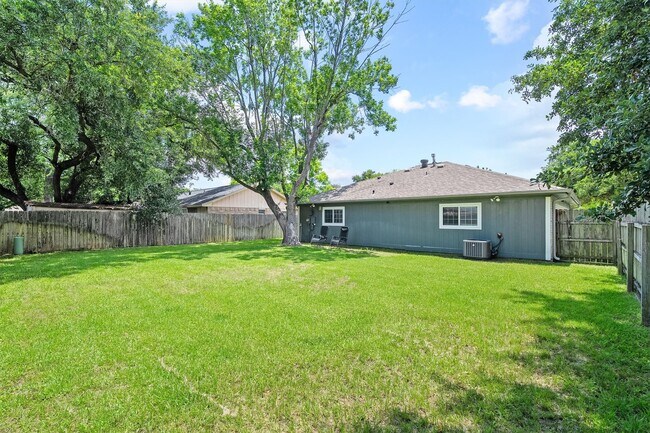Building Photo - 20126 Seablossom Ln