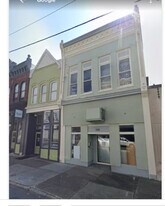Building Photo - 1208 Hull St