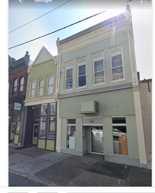 Building Photo - 1208 Hull St