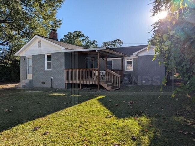 Building Photo - Beautiful Home in Cayce