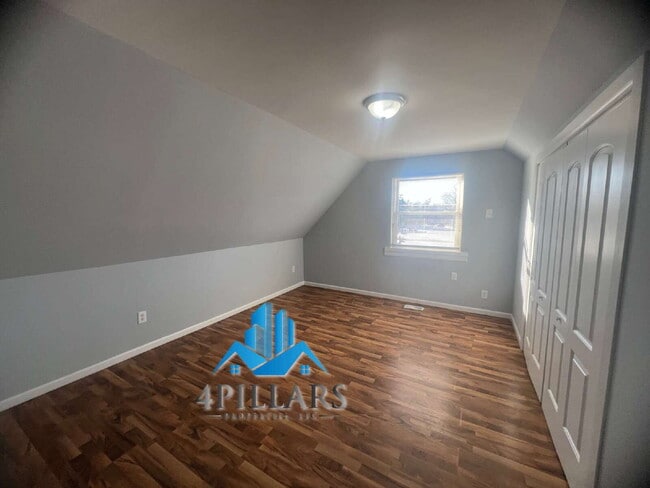 Building Photo - 5647 Sohl Ave