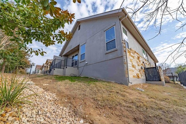 Building Photo - 206 Cartwheel Bend