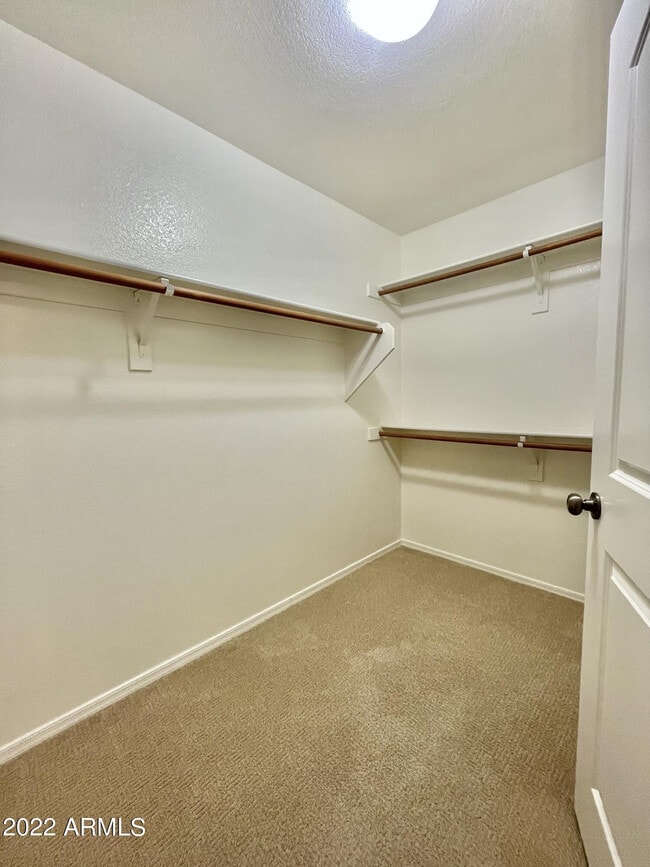 Building Photo - 8143 W Mary Ann Dr