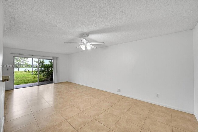 Building Photo - 3453 NW 44th St