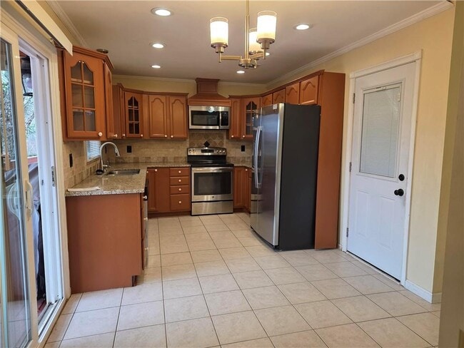 Building Photo - 2631 Bechers Brook