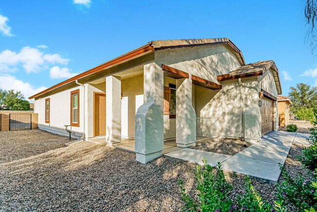 Building Photo - 11390 W Massey Dr