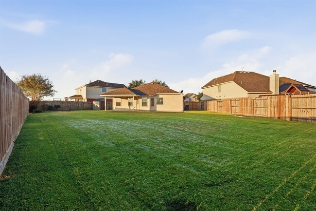 Building Photo - 6006 Wilcox Point Dr