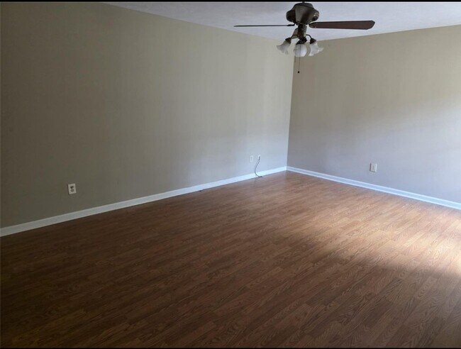 Building Photo - 14319 Whitecross Dr