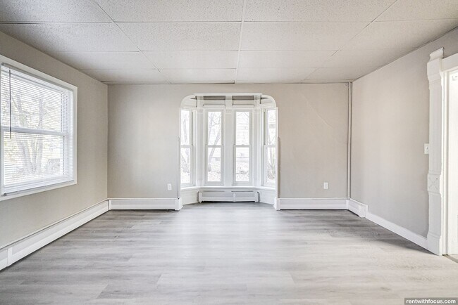 Building Photo - 416 High St