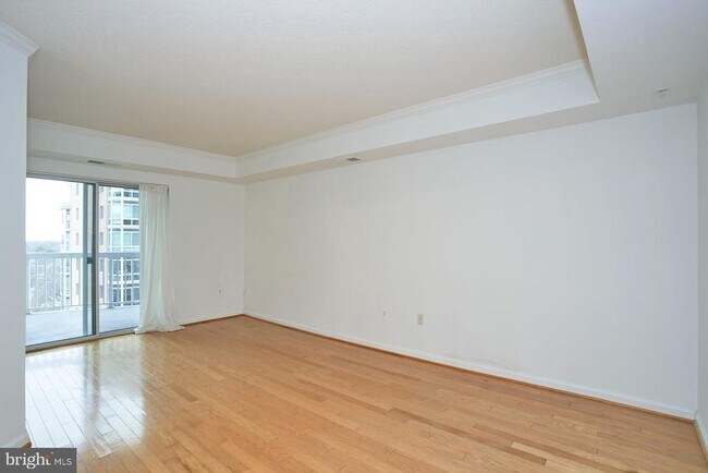 Building Photo - 3101 N Hampton Dr