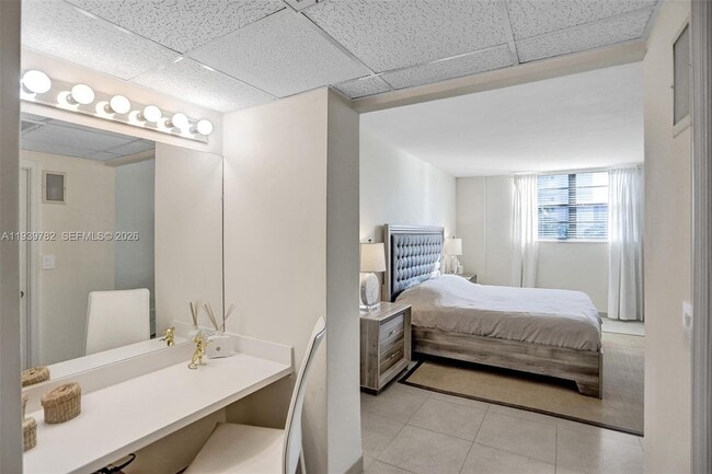 Building Photo - 19390 Collins Ave