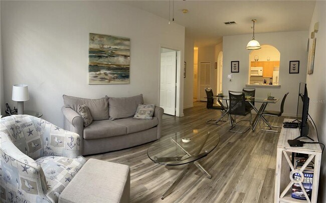 Building Photo - 2307 Butterfly Palm Way