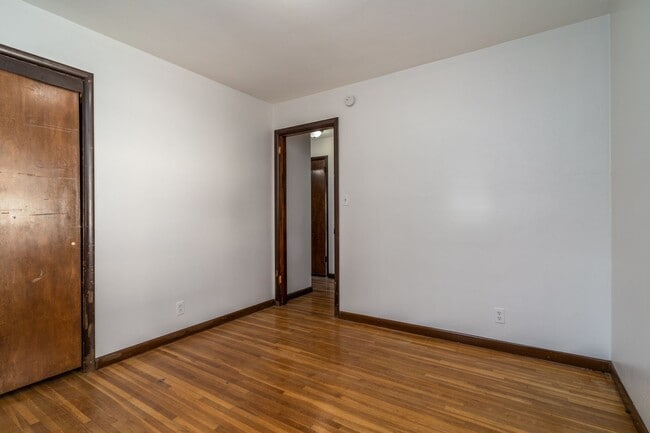 Building Photo - Beautiful Single Family Home