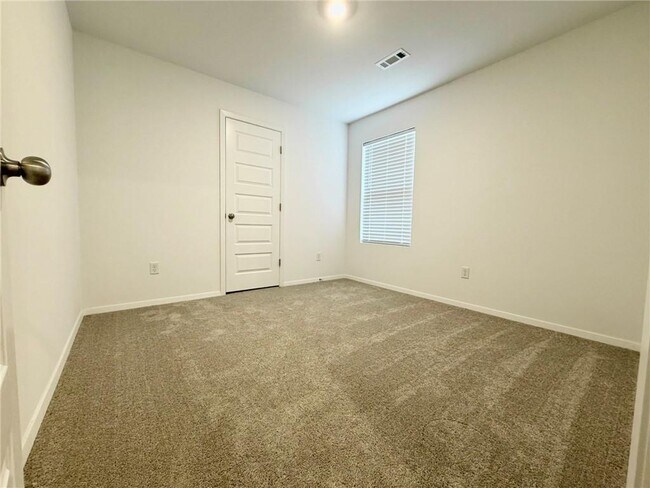 Building Photo - 2720 Evans St