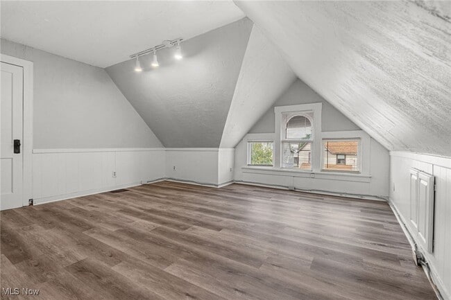 Building Photo - 1018 9th St NW