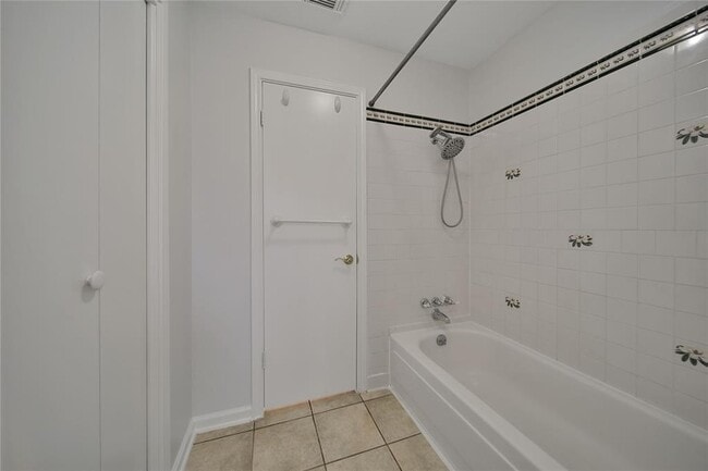 Building Photo - 29634 Shady Brook Ln