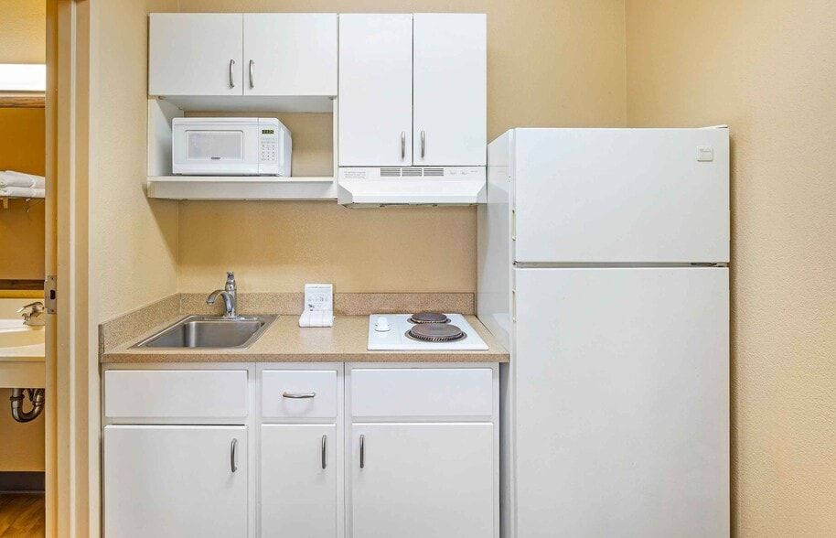 Building Photo - Furnished Studio-Sacramento - Northgate