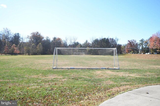 Building Photo - 7812 Briardale Terrace