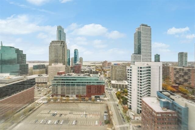 Building Photo - 88 Morgan St