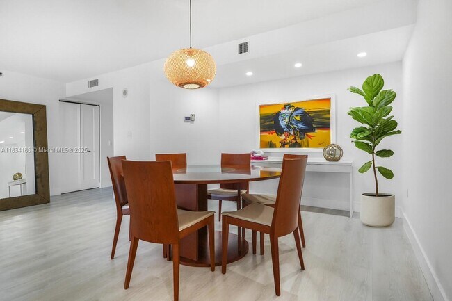 Building Photo - 1201 S Ocean Dr