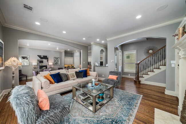 high end furnishings - 4003 Wycliff Ave