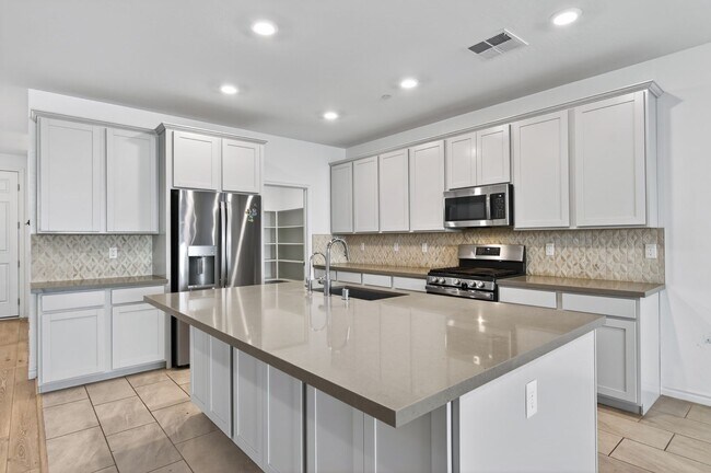 Building Photo - THIS is the HOME you have been waiting for!