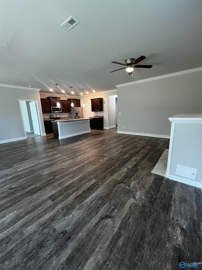 Building Photo - 107 Fourstar Ln