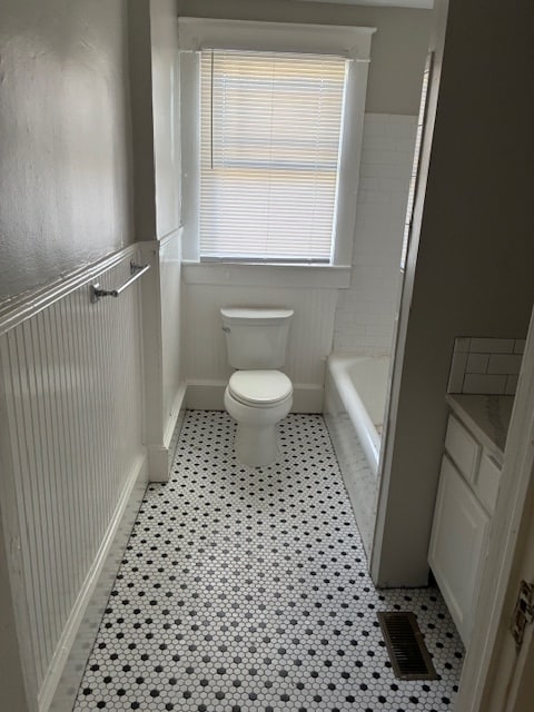 Building Photo - 542 52nd St S