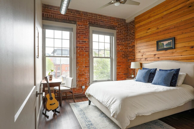 Building Photo - 27 Biltmore Ave