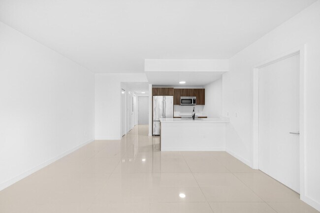 Building Photo - 488 NE 18th St