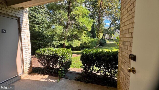 Building Photo - 12307 Braxfield Ct