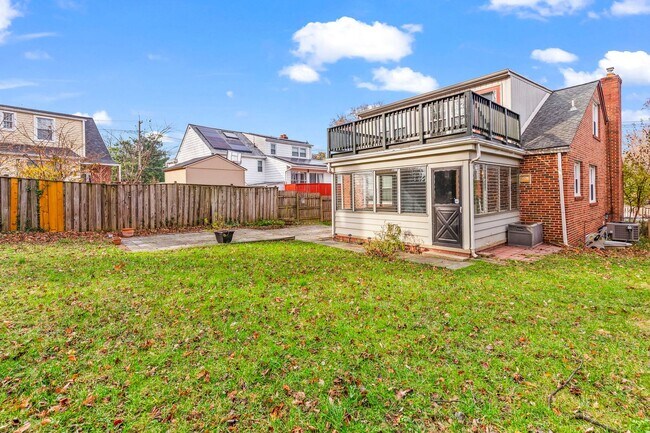 Building Photo - Charming 3-Bedroom Home in Silver Spring