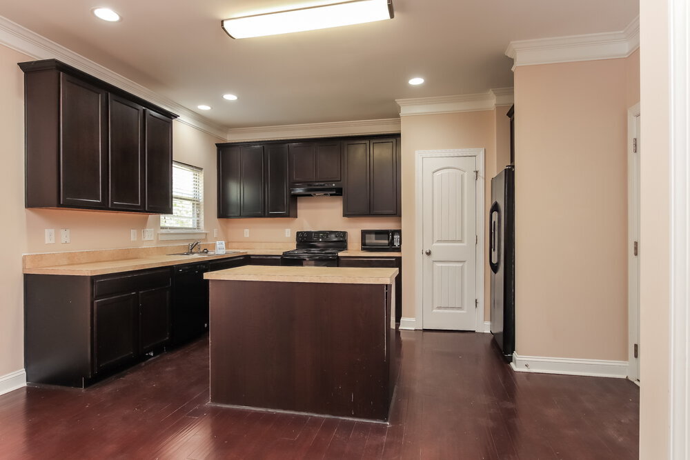 Building Photo - 213 Willow Weald Ct