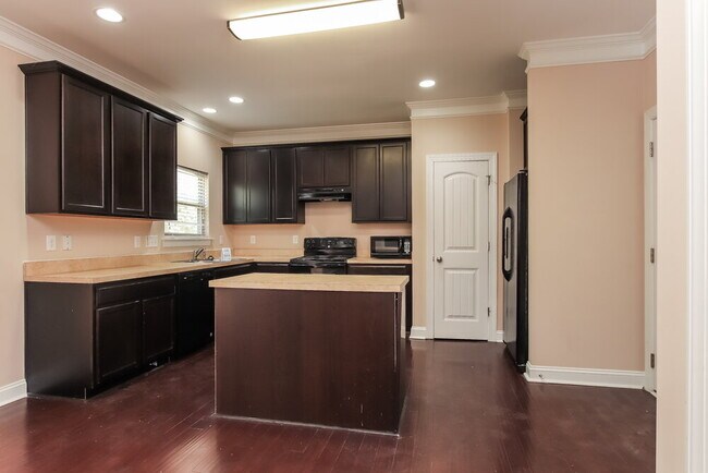 Building Photo - 213 Willow Weald Ct