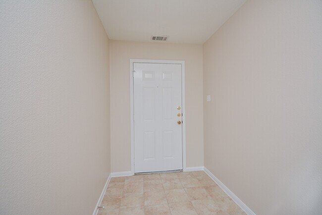 Building Photo - 29031 Rio Grande River Dr