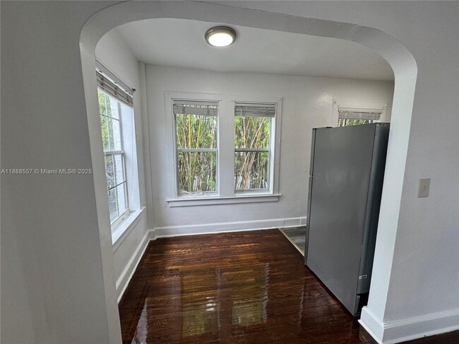 Building Photo - 177 NE 50th St