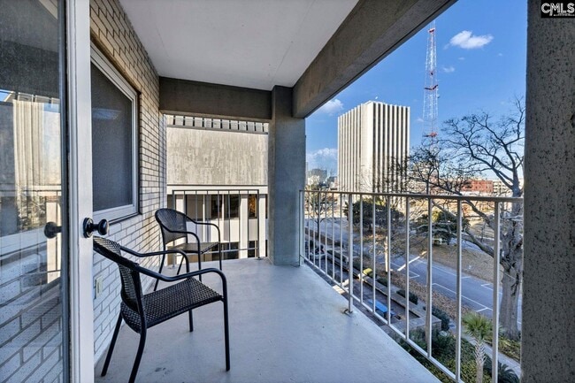 Building Photo - 1520 Senate St